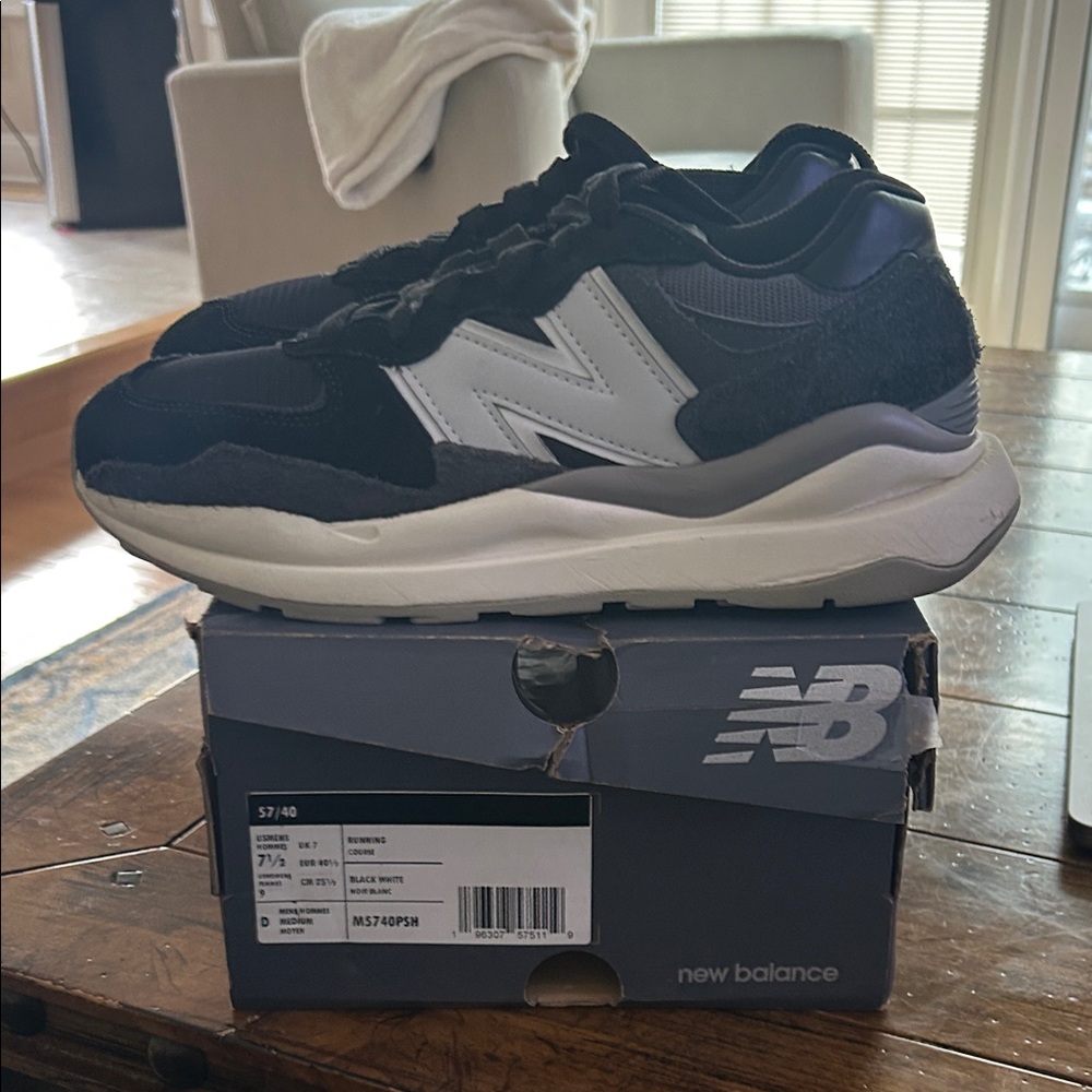 New Balance 5740 Black and White Sneakers